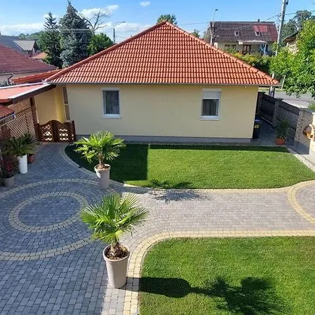 Appartamento Lexi With Roof Terrace Balatonboglár