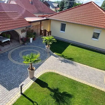 Appartamento Lexi With Roof Terrace Balatonboglár